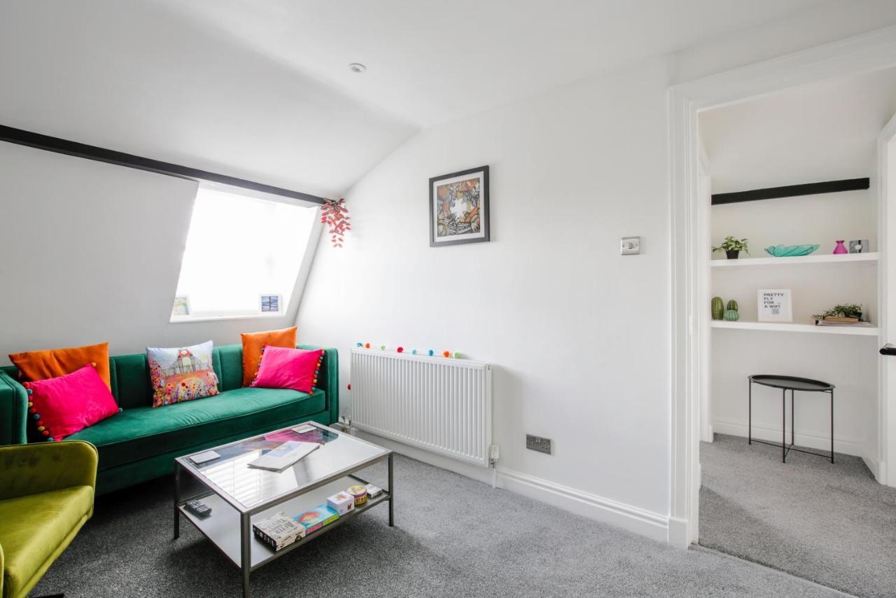 - Beautiful Loft With Parking Apartment
