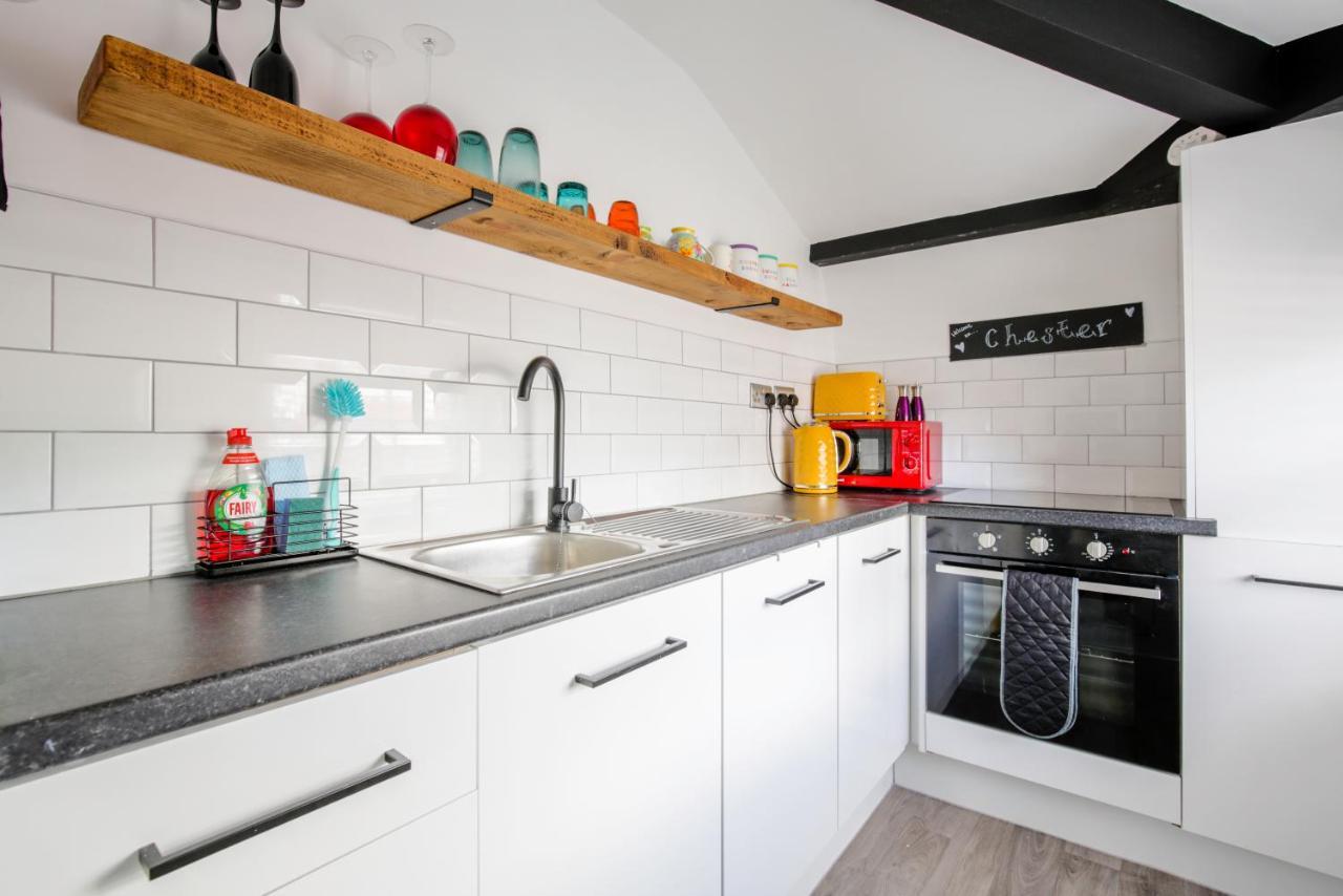 Apartment - Beautiful Loft With Parking *